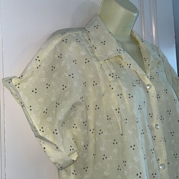 Vtg Y2K Blair light yellow cotton/polyester cap sleeve shirt with gray dots - Picture 5 of 8